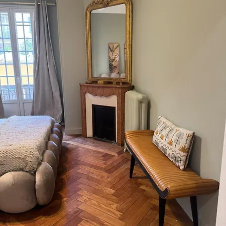 Magnifique Dans Palais Niçois