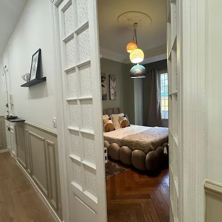 Appartement Magnifique Dans Palais Niçois